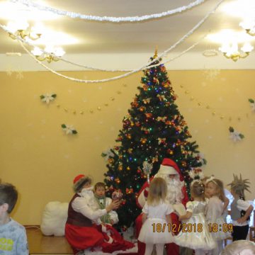 Ziemassvētki “Mēnestiņā” 2